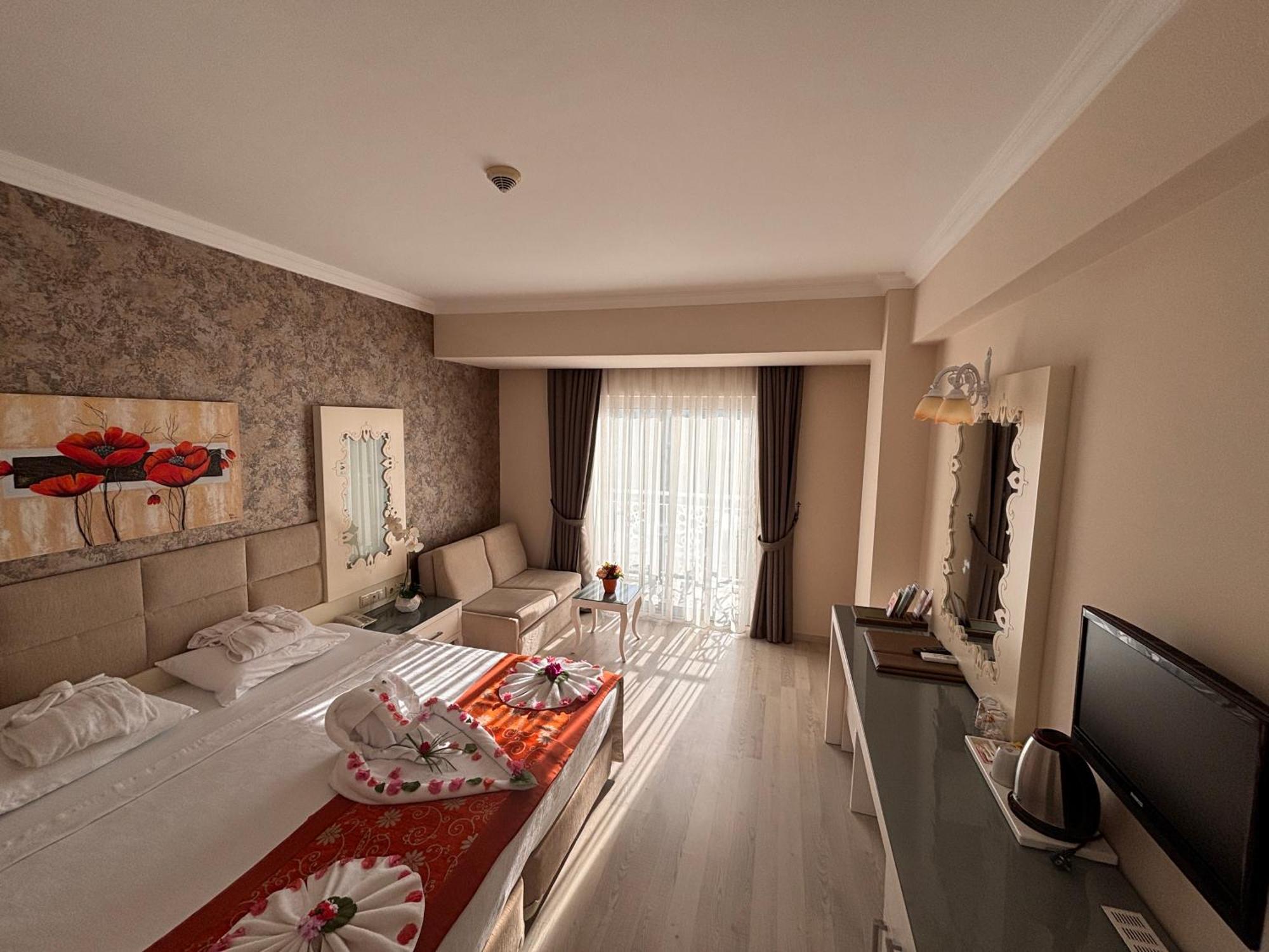 Grand Mir'amor Hotel&spa Otel 5*